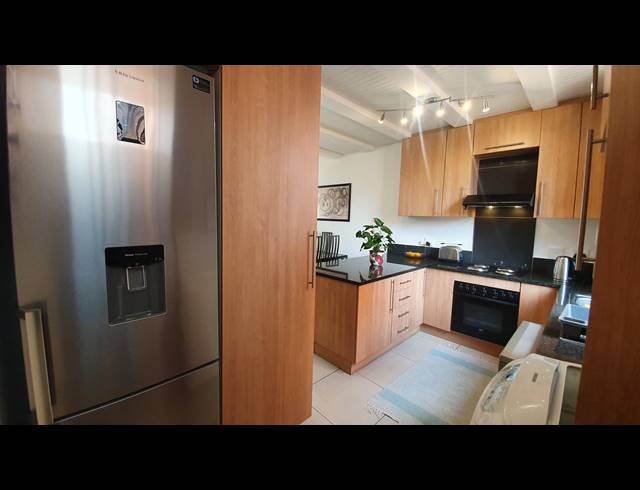 2 BEDROOM TOWNHOUSE SOLD IN THE HILL